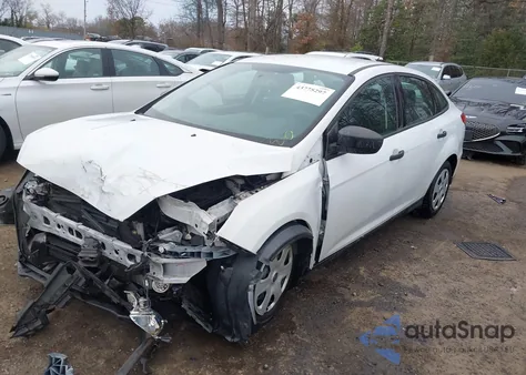 2015 Ford Focus S from USA, damaged, VIN 1FADP3E28FL273676